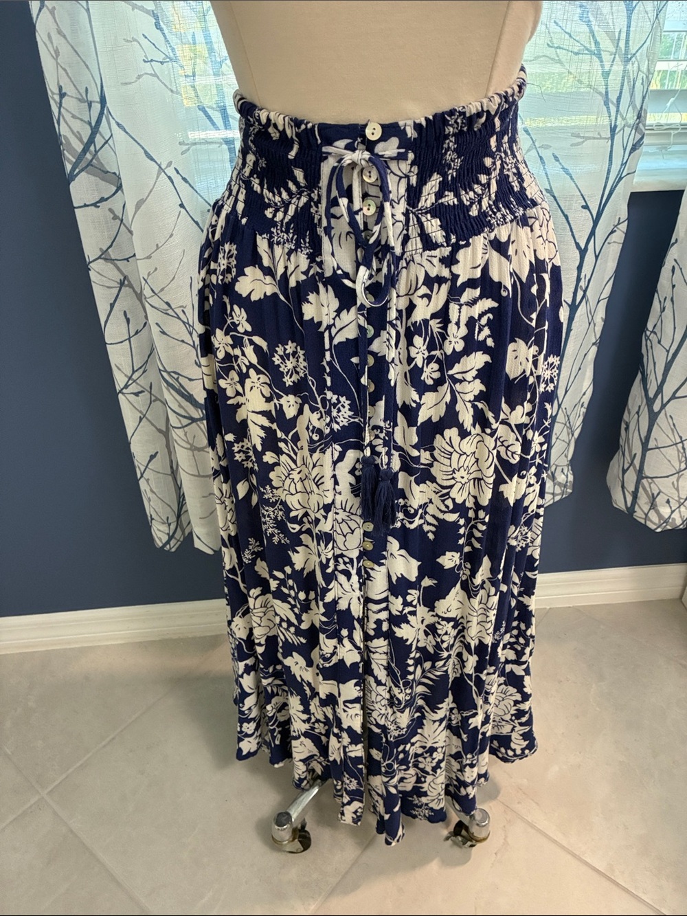 Rachel Zoe Navy and White Floral Smocked-Waist Maxi Skirt